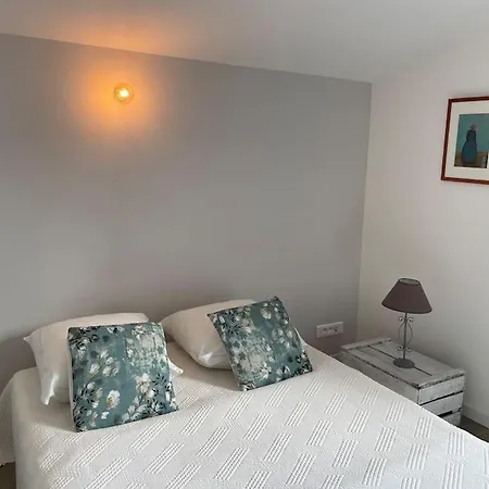 Au Calme Avec Jardin Et Stationnement Apartament